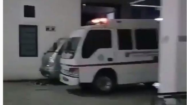 Sirine mobil ambulan stiba-tiba berbunyi sendiri (Instagram)