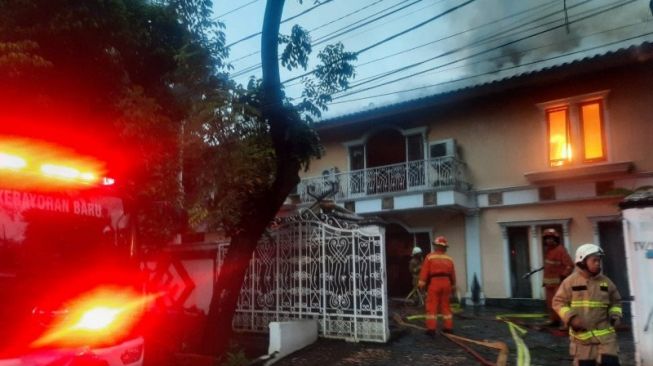 Rumah Eks Kapolda Metro Jaya di Jaksel Terbakar, Tak Ada Korban Jiwa