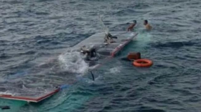 Kapal Karam, 5 Penjual Besi Tua Batam Terombang-ambing di Perairan Malaysia