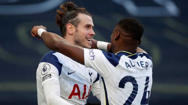 Gareth Bale Bikin Brace, Tottenham Permak Burnley 4-0