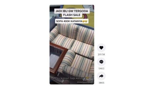 Penampakan sofa beli flash sale. [TikTok]