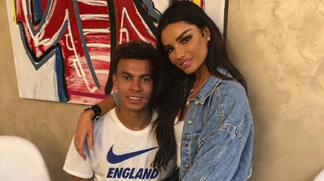 Dele Alli Cari Jodoh Via Aplikasi Kencan, Mantan Pacar Beri Respon Nyeleneh