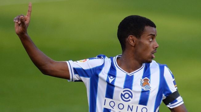 Penyerang Real Sociedad, Alexander Isak. [CRISTINA QUICLER / AFP]