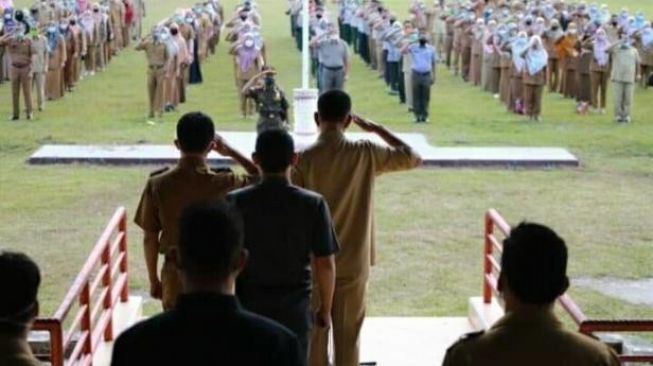 Bupati Pessel: Jangan Bekerja Asal Bapak Senang