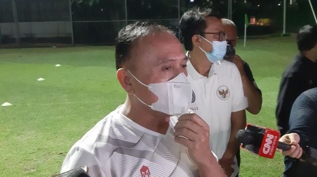 Ketua Umum PSSI, Mochamad Iriawan (kiri). [Antara / Michael Siahaan]