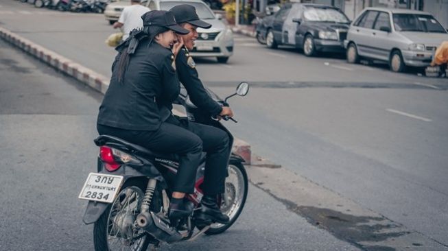 Ibaratkan dengan Sepeda Motor, Curhat Suami soal Istrinya Panen Cibiran