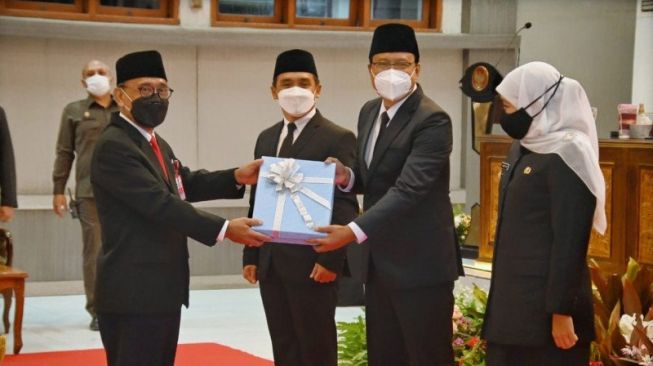 Khofifah Tantang Gus Ipul Jadikan Pasuruan Sebagai Singapura-nya Jatim