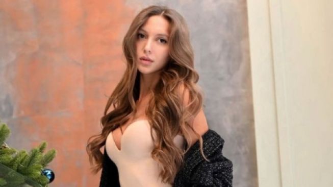 Dijuluki Wasit Paling Seksi, Ekaterina Kostyunina Pamer Pose Telanjang