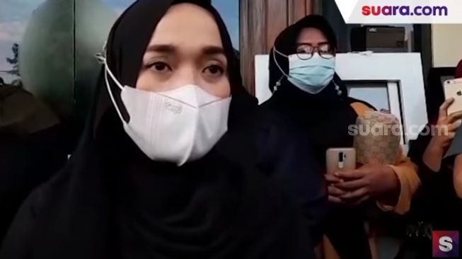 Ririe Fairus Minta Hujatan ke Nissa Sabyan dan Ayus Distop, Netizen Baper