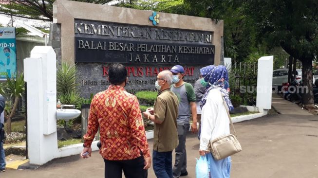 Beredar Video Antrean Lansia Terima Vaksin di BBPK Jakarta, Ini Kata Polisi