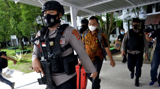 Seharian Geledah Kantor Pusat Bank Panin, Ini Barang yang Disita KPK