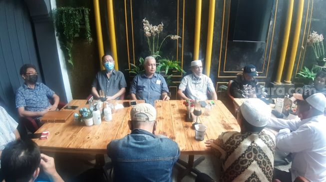 Sambangi Habib Hasan, Pedagang Pasar Turi Surabaya Mengadu Nasib ke Jokowi