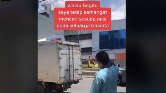 Kisah Eks Manajer Jadi Tukang Parkir, Banting Setir karena Pandemi Covid-19