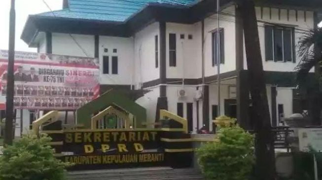 Terancam Ambruk, Gedung DPRD Meranti Sudah Tak Layak Ditempati