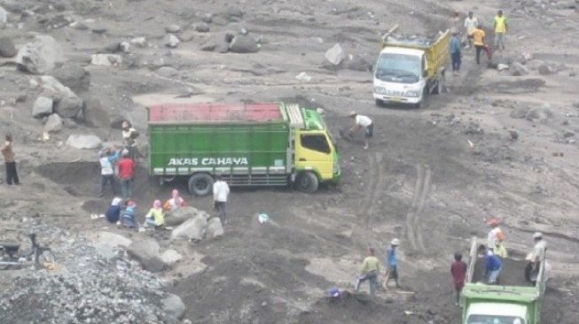 Penambangan Galian C di Lereng Merapi Klaten Digerebek Bareskrim