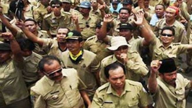 Terlalu! Sudah Tiga Bulan Ribuan Perangkat Desa di Lebak Belum Gajian