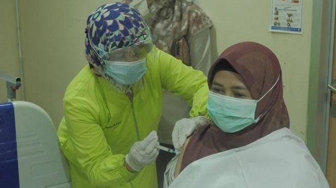 150 Wartawan Sumbar Akan Divaksin Rabu Depan