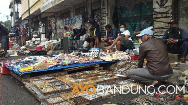 Penghasilan Pedagang Ini Tak Turun di Tengah Pandemi Covid-19