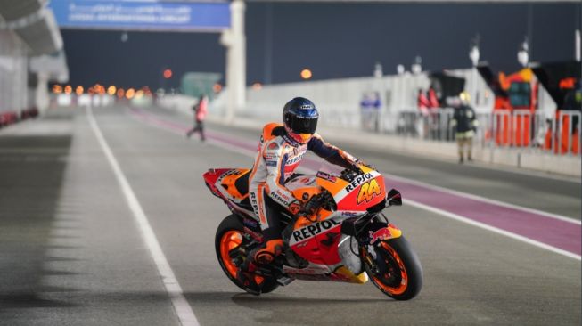 Pol Espargaro saat jajal; motor Honda RC213V di tes pramusim (Twitter)