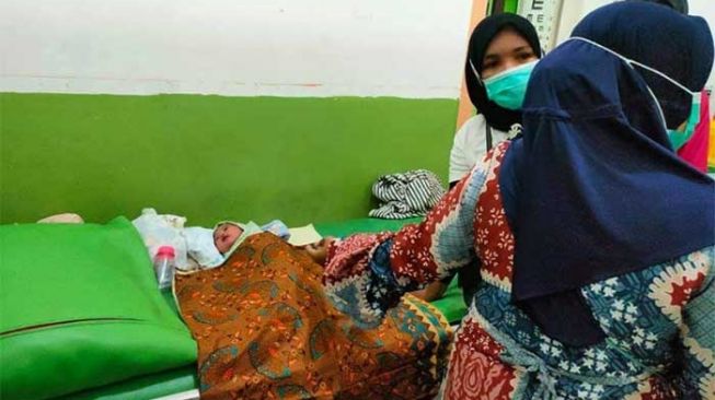 Geger Wanita di Riau Buang Bayi Bertali Pusar di Pinggir Jalan karena Panik