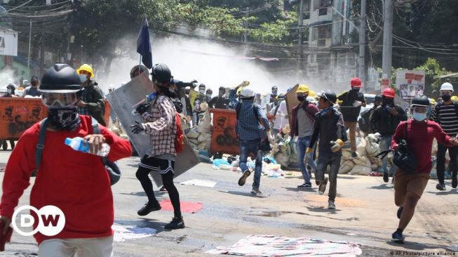 Usai Dikepung Aparat, Ratusan Demonstran Myanmar Akhirnya Dibebaskan