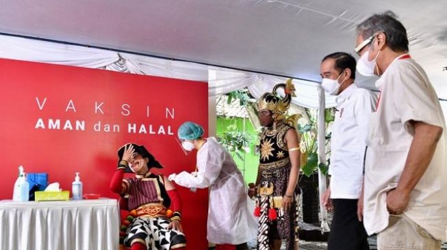 Pekerja Seni Ingin Vaksinasi COVID-19? Ini Jalur Mendapatkannya