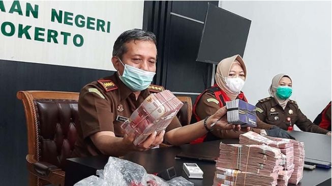 Duh! Kejari Sita Rp470 Juta, Program JPS Kemenaker di Banyumas Dikorupsi