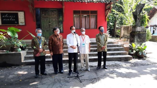 Jokowi Disambut Petruk di Bantul, Butet Jawab Komentar Soal Hidung Panjang