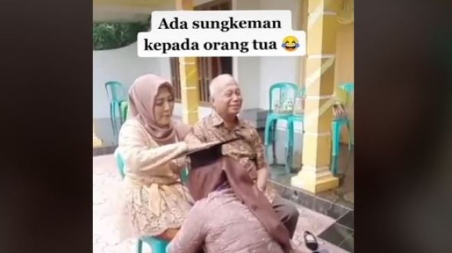 Viral Wisuda Berubah Mirip Prosesi Nikah, Netizen: Hitung-hitung Latihan!