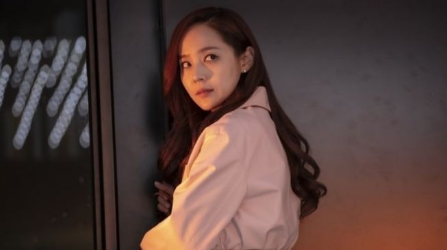 Eugene saat memainkan drama The Penthouse 2 [Soompi]