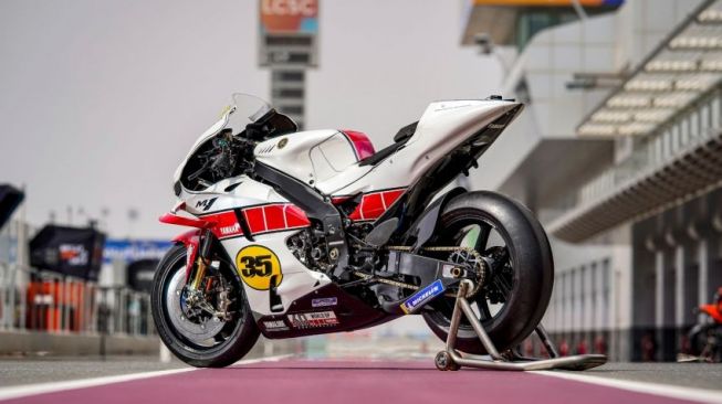 Yamaha YZR-M1 edisi 2021 dengan semangat selebrasi 60 tahun di MotoGP [Yamaha via Paultan.org].