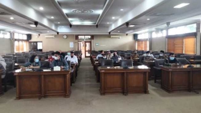 Warga Terdampak Proyek Rel Layang Temui Anggota DPRD Solo