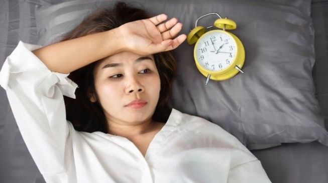 Suka Overthinking sampai Tak Bisa Tidur? Simak Saran Ahli Berikut