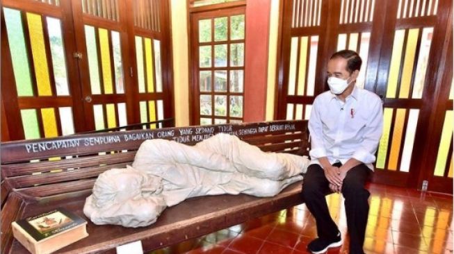 Jokowi Duduk Bareng Nietzche, Butet: Semoga Bisa konsisten Berbuat Benar