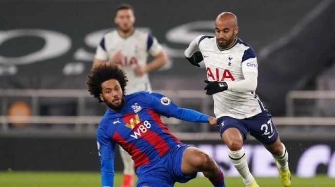 Pemain Crystal Palace, Jairo Riedewald mengaku punya darah Indoensia. (John Walton / POOL / AFP)