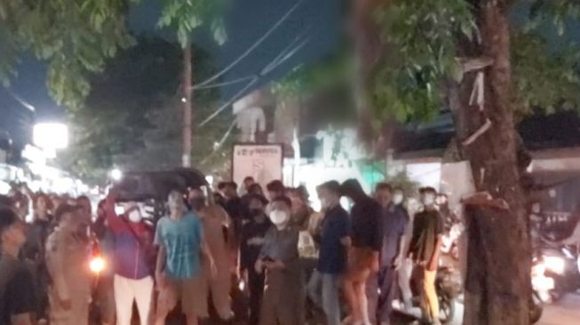 Pria Gantung Diri di Pondok Ungu Bekasi Ditemukan Tanpa Identitas