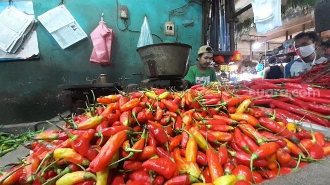 Harga Cabai Rawit di Pasar Serpong Makin Pedas, Pedagang: Barangnya Susah