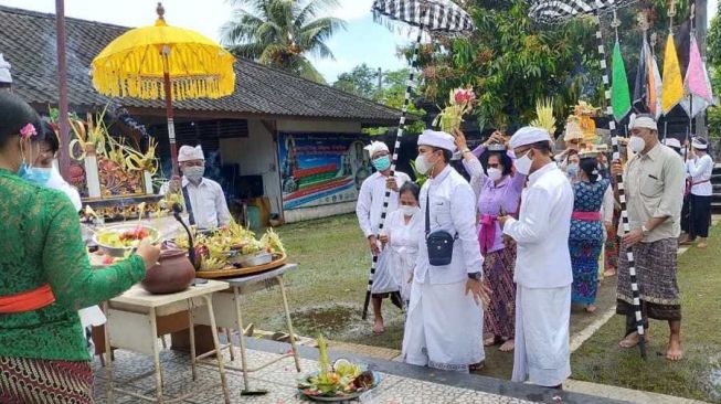 Upacara Melasti jelang Hari Raya Nyepi di Pura Agung Jagat Natha Banjarmasin, Kamis (11/3/2021). [Foto : pura agung jagat Natha]
