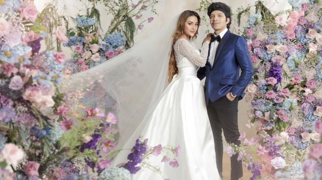 Terbongkar, Harga Gaun Aurel Hermansyah di Sesi Foto Prewedding