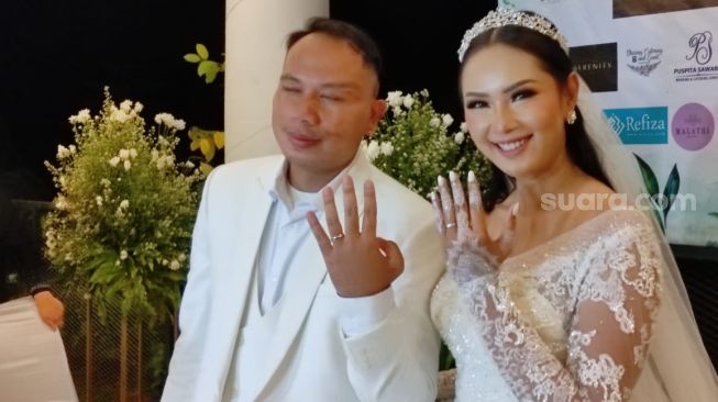 Vicky Prasetyo dan Kalina Oktarani Sah Menikah. (Suara.com/Herwanto)