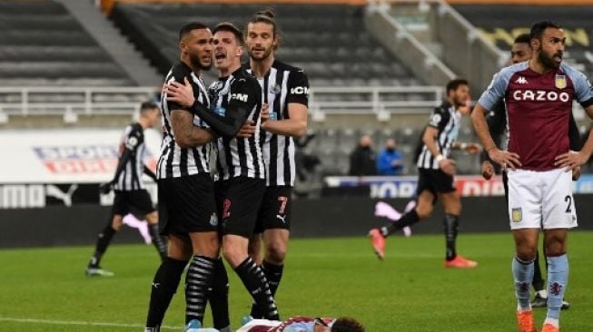 Hasil Liga Inggris: Gol Telat Lascelles Bawa Newcastle Imbangi Aston Villa