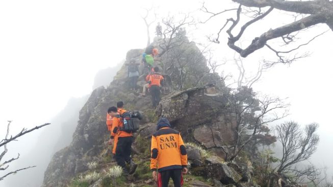 3 Hari Operasi SAR, 6 Orang Pendaki Gunung Lompobattang Ditemukan Selamat