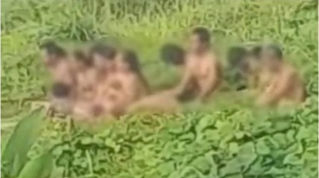 Ritual Mandi Bersama Tanpa Busana Hakekok Balasuta - foto istimewa via Bantennews.co.id