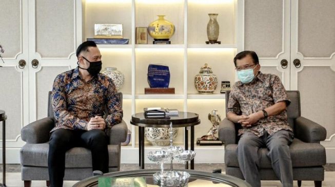 Pengacara Ini Sebut SBY, JK, Anies, dan Gatot Ingin Benturkan Rakyat