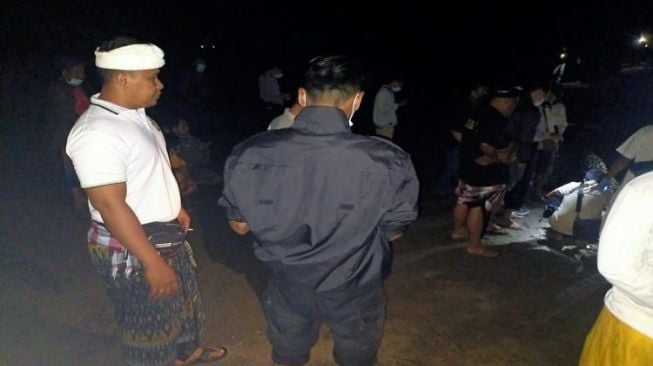 Dokter Bunuh Diri Diduga Minum Baygon di Pantai Seseh Badung