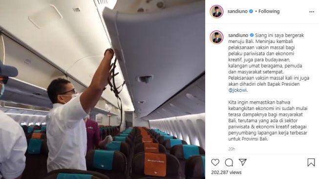 Kunjungan Kerja ke Bali Pakai Pesawat Kelas Ekonomi, Sandiaga Uno Disorot