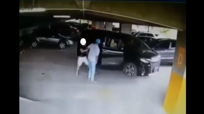 Viral Tukang Parkir Diamuk Massa di Parkiran, Hanya karena Masalah Sepele