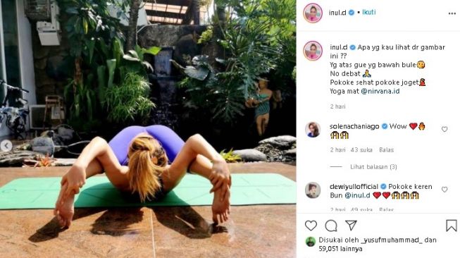 Gaya Inul Daratista yoga. (Instagram/@inul.d)