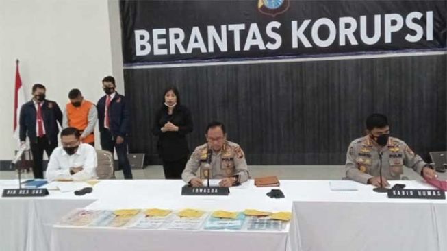 Sekcam di Pekanbaru Kena OTT Gegara Pungli Pengurusan Tanah