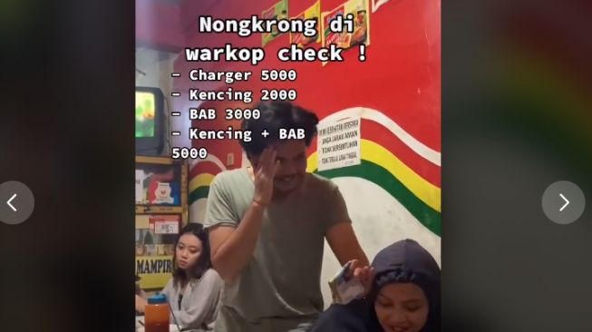 Viral Warkop Pasang Aturan Dilarang Nongkrong, Tarif Nonton TV Bikin Salfok